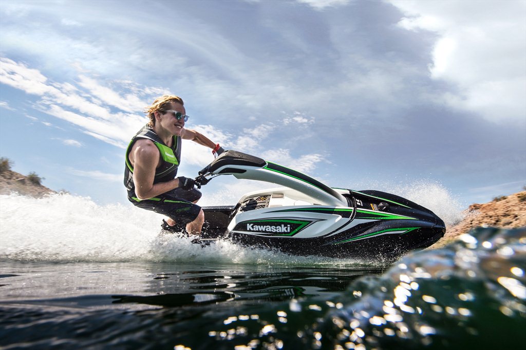 Kawasaki introduces standup Jet Ski SXR for 2017 Boating Industry