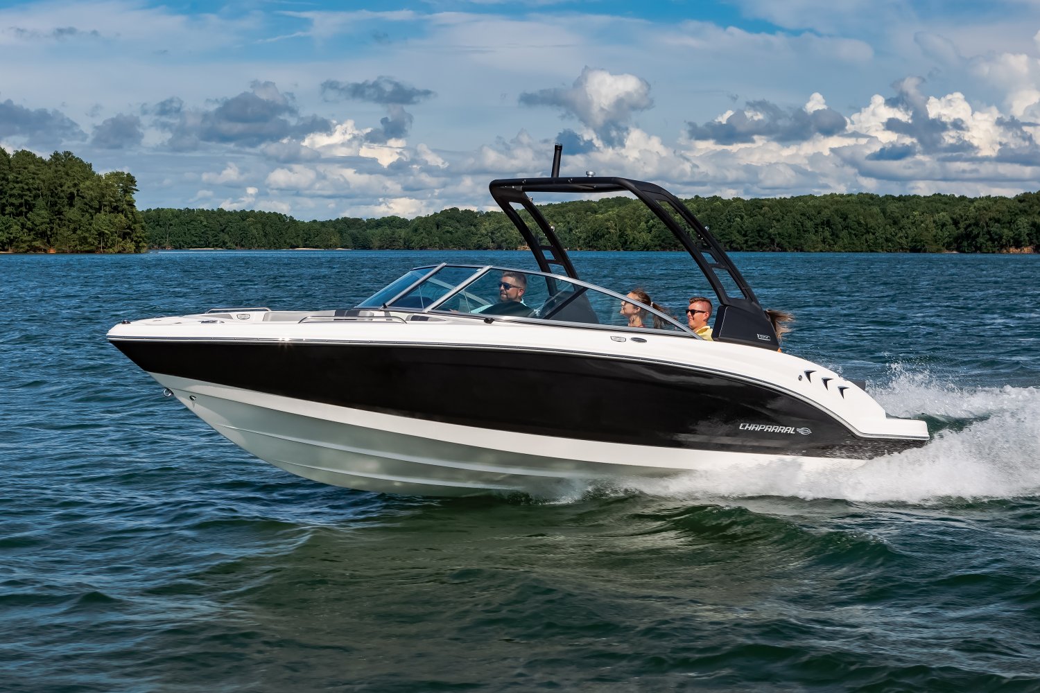 Chaparral And Robalo Introduce New Models Top Dealers At Annual Dealer Conference Boating Industry
