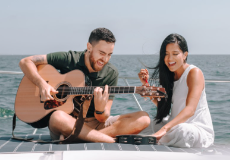 Us The Duo partners with Discover Boating
