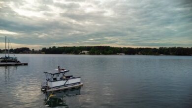 pontoon