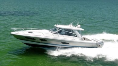 Yacht