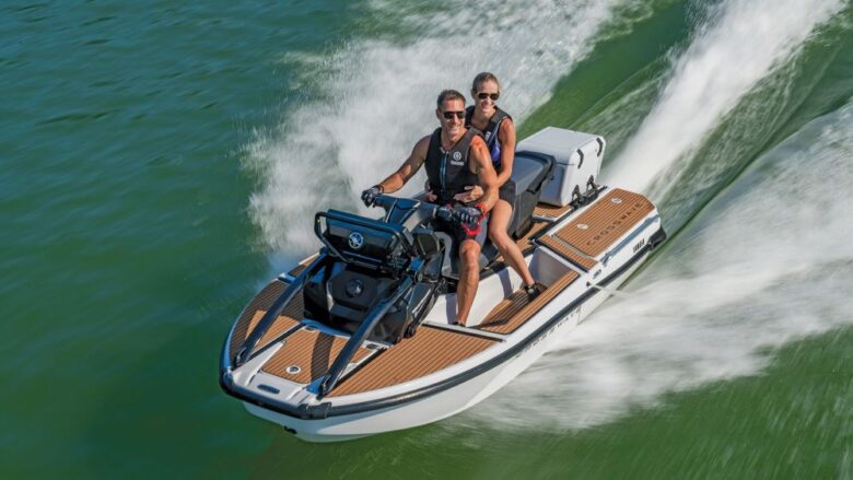 Yamaha CrossWave PWC