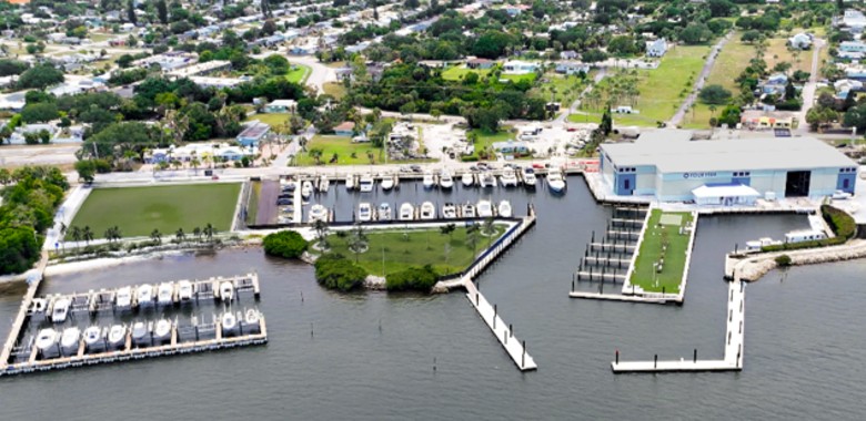 Four Fish Yacht Club and Marina
